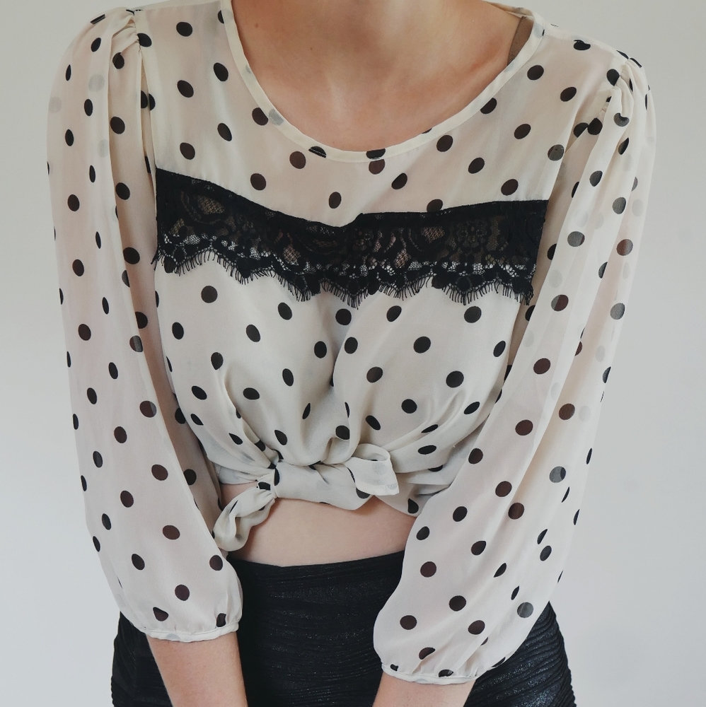 Monteau Lacy polka-dot B&W Blouse L